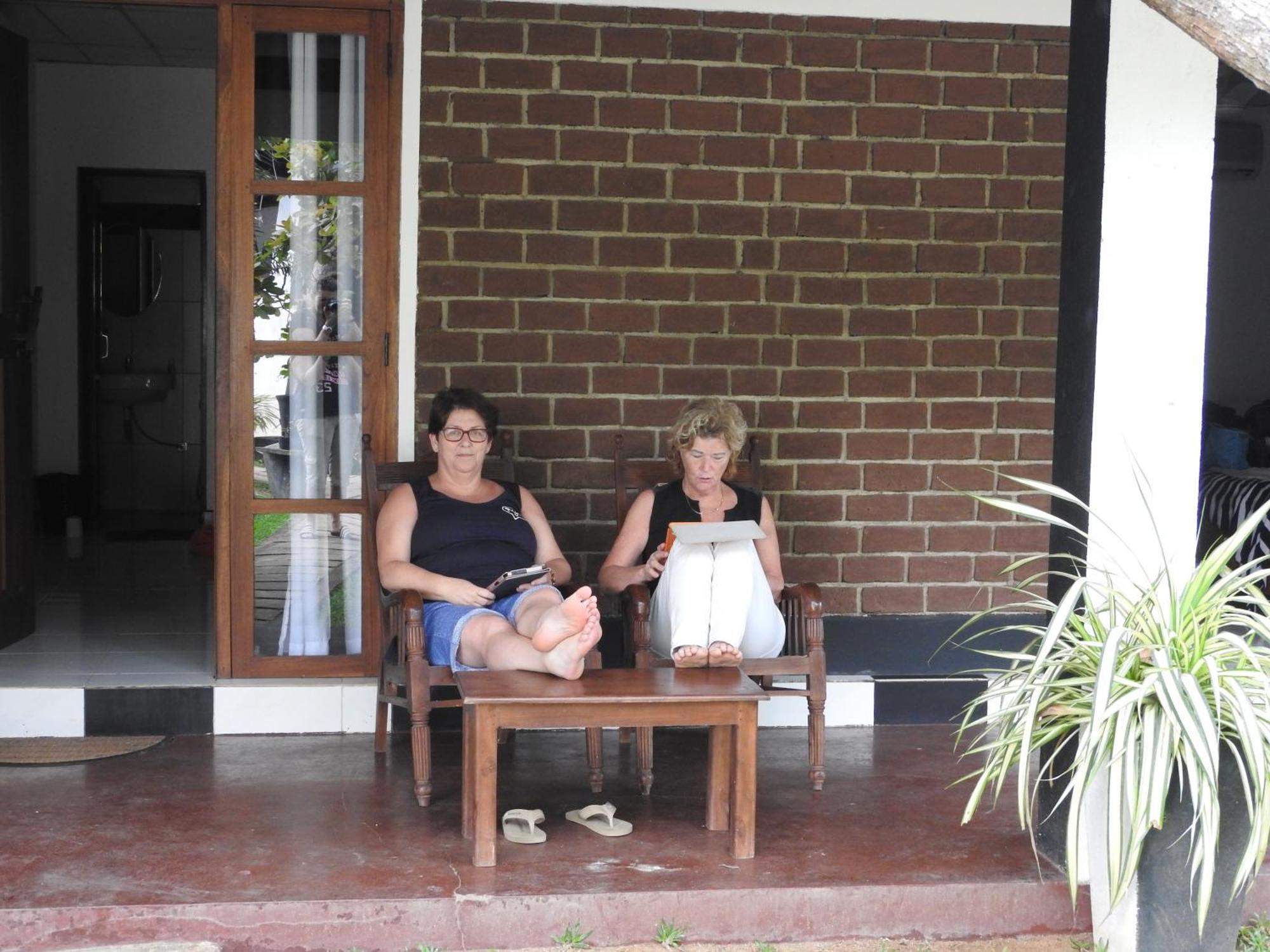 Eco Hotel Black & White - Anuradhapura Михинтале Экстерьер фото