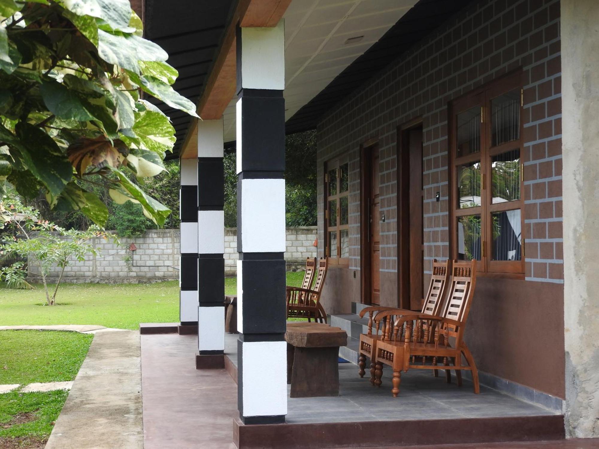 Eco Hotel Black & White - Anuradhapura Михинтале Экстерьер фото