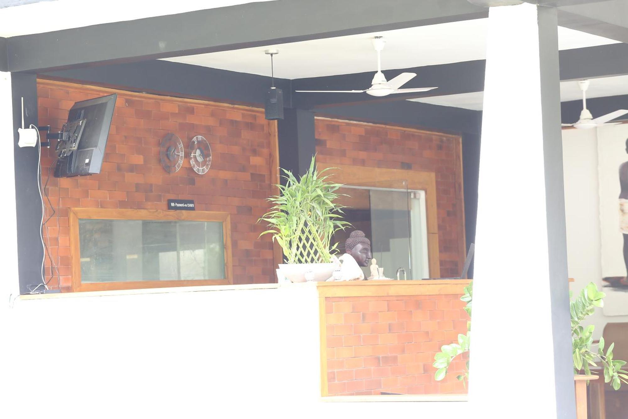 Eco Hotel Black & White - Anuradhapura Михинтале Экстерьер фото