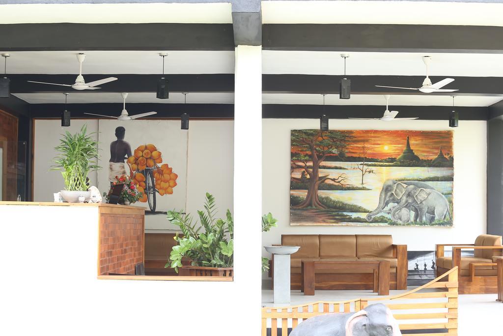 Eco Hotel Black & White - Anuradhapura Михинтале Экстерьер фото