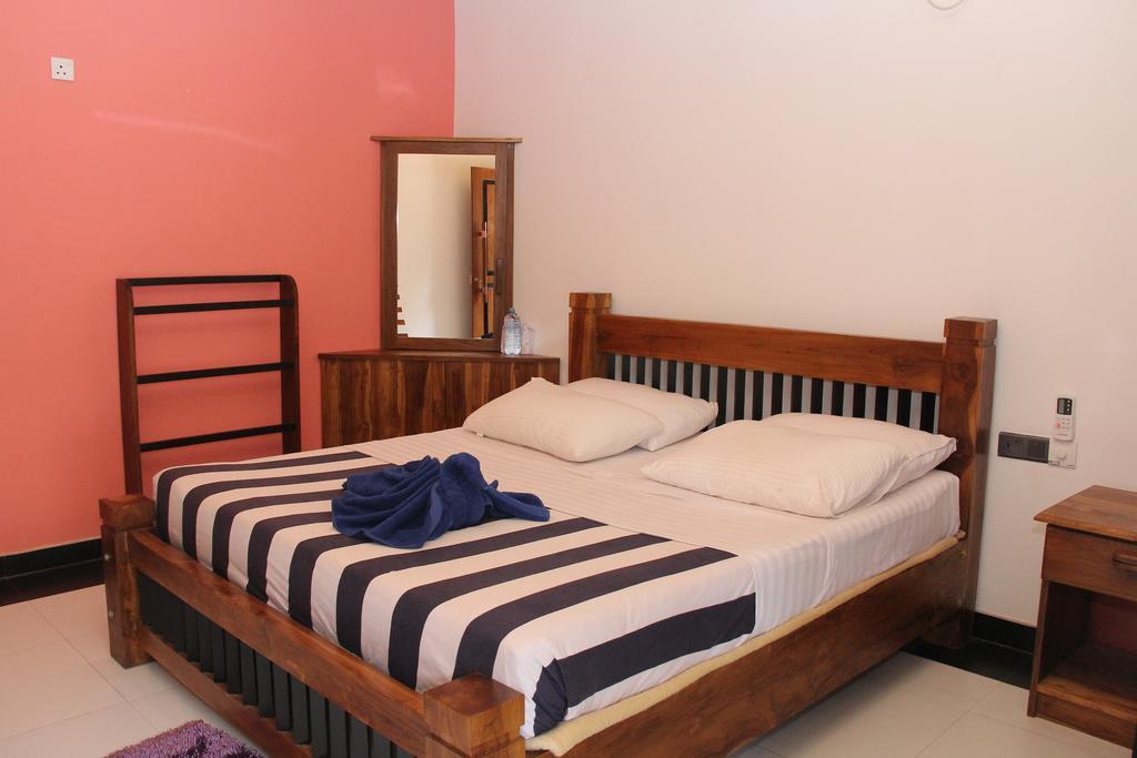 Eco Hotel Black & White - Anuradhapura Михинтале Экстерьер фото