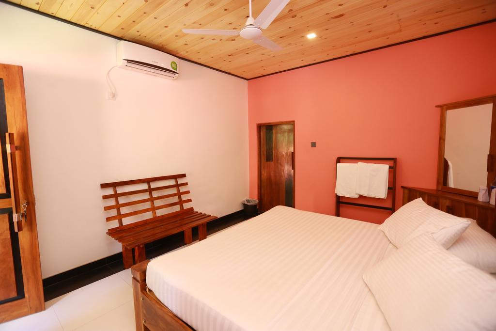 Eco Hotel Black & White - Anuradhapura Михинтале Экстерьер фото