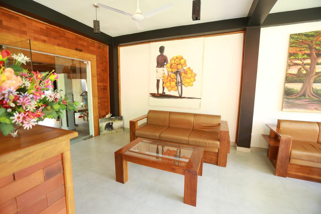 Eco Hotel Black & White - Anuradhapura Михинтале Экстерьер фото