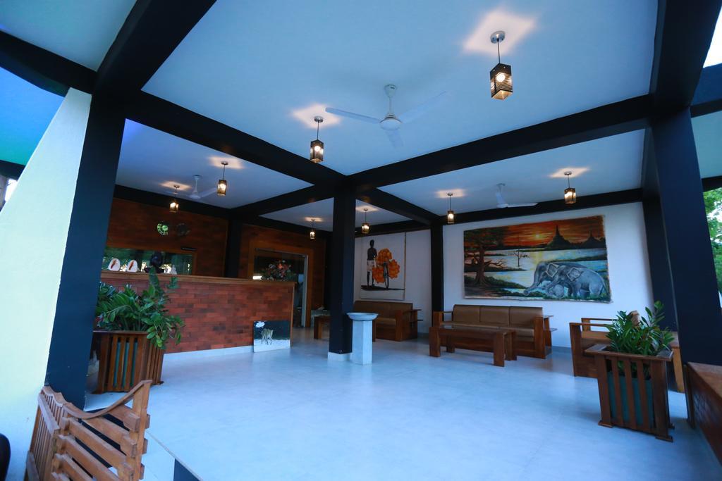 Eco Hotel Black & White - Anuradhapura Михинтале Экстерьер фото