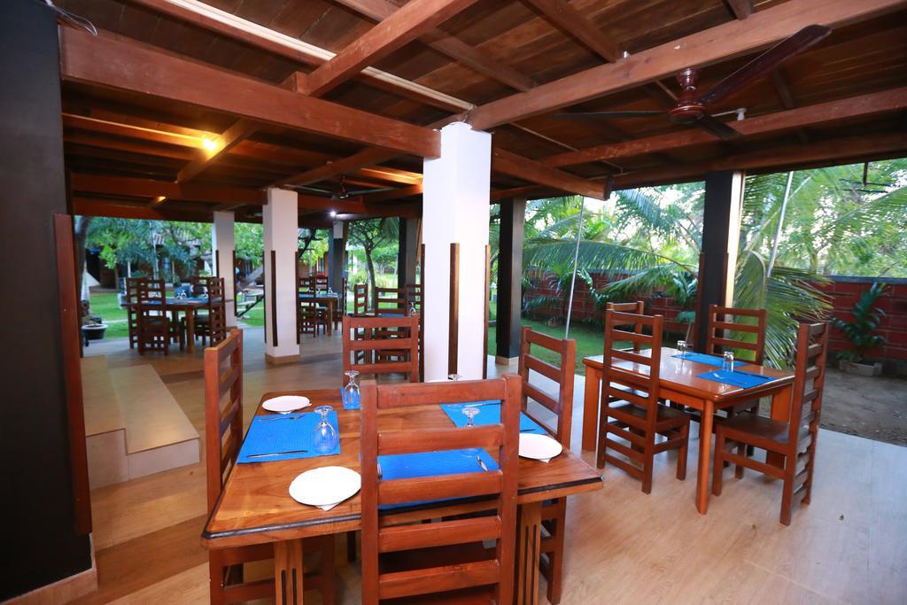 Eco Hotel Black & White - Anuradhapura Михинтале Экстерьер фото
