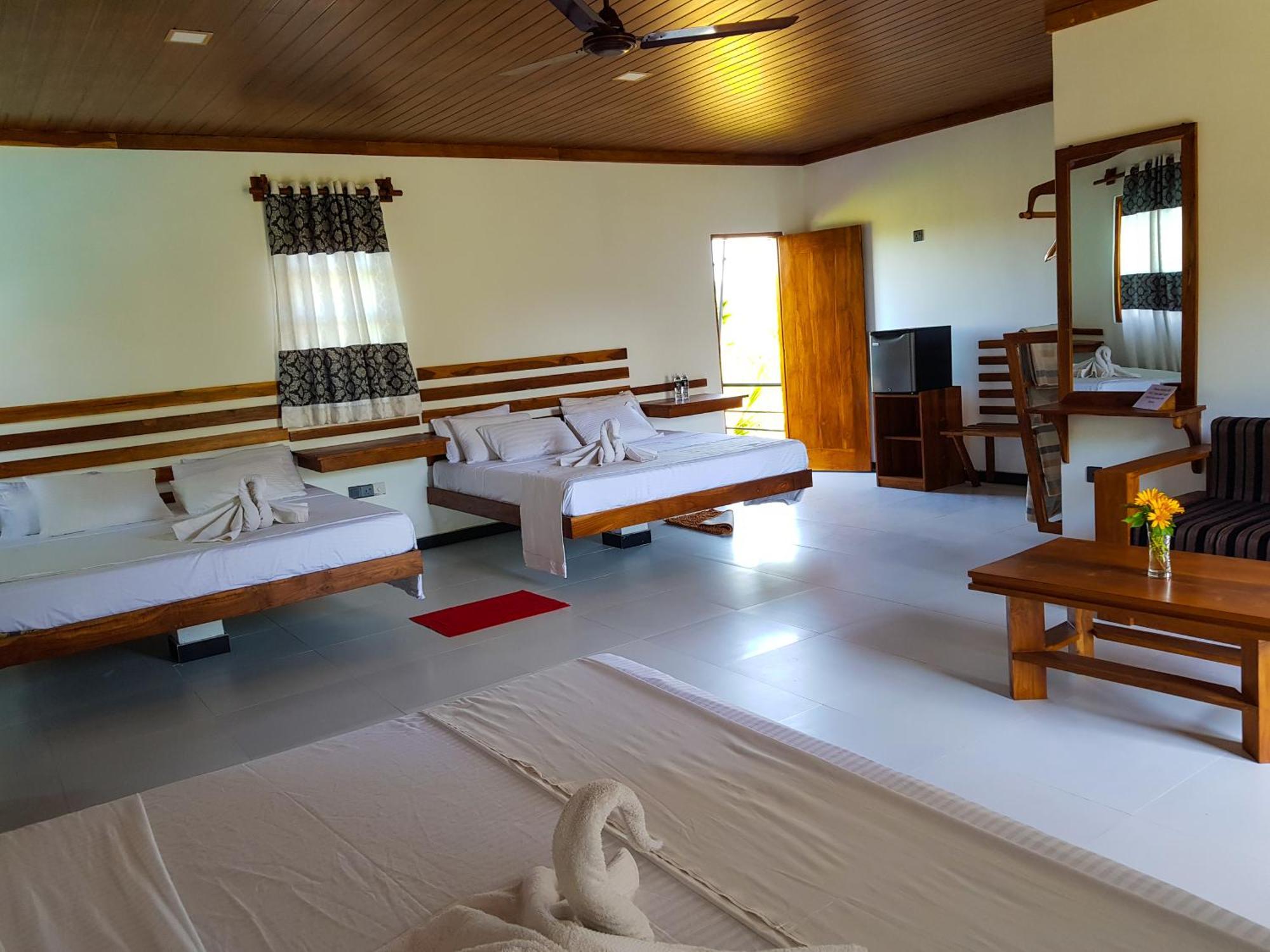Eco Hotel Black & White - Anuradhapura Михинтале Экстерьер фото